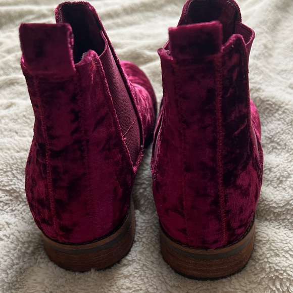 Toms Velvet Ankle Boots in Deep Red - Picture 2 of 5